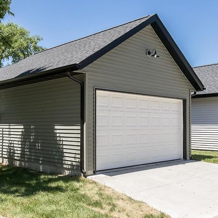 Burnett Cottage - Og Cedar Rapids Exterior photo