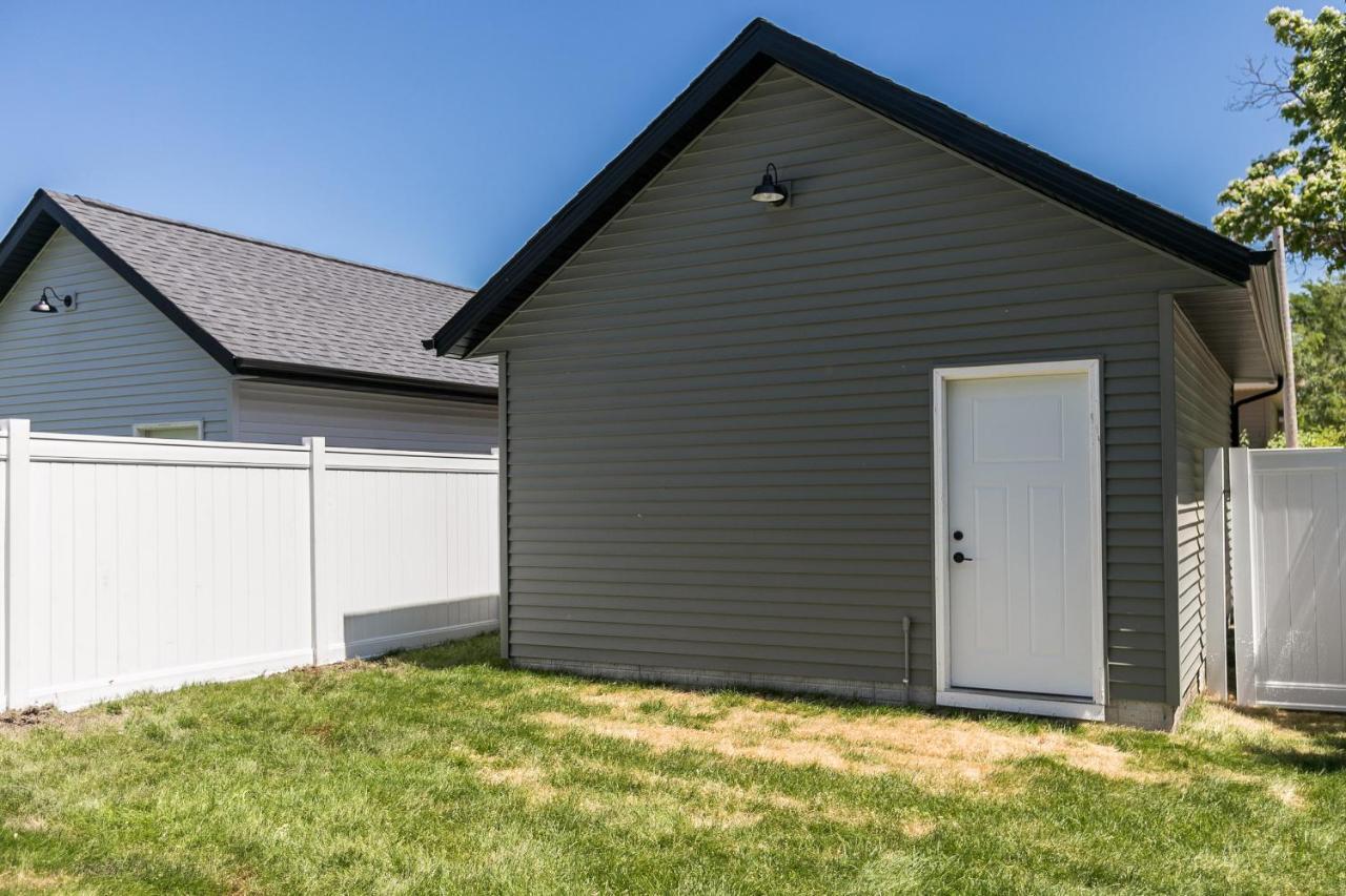 Burnett Cottage - Og Cedar Rapids Exterior photo